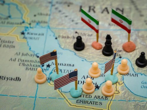 Tensioni geopolitiche in Medio Oriente: il protrarsi del conflitto in Iran continua a produrre effetti sui mercati energetici e sulle prospettive economiche globali.