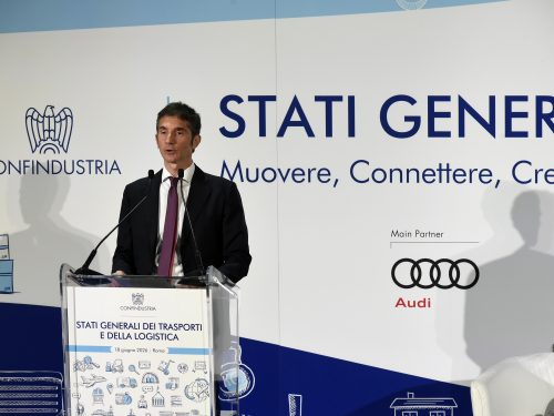 Leopoldo Destro, vicepresidente di Confindustria per i Trasporti, la Logistica e l'Industria del Turismo, apre i lavori della prima edizione degli Stati Generali dei Trasporti e della Logistica promossi da Confindustria all'Auditorium della Tecnica di Roma.