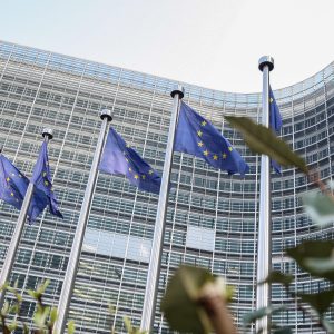 La proposta della Commissione europea sul 28° regime punta a introdurre una forma societaria armonizzata per rafforzare il mercato unico e favorire la crescita delle imprese europee.