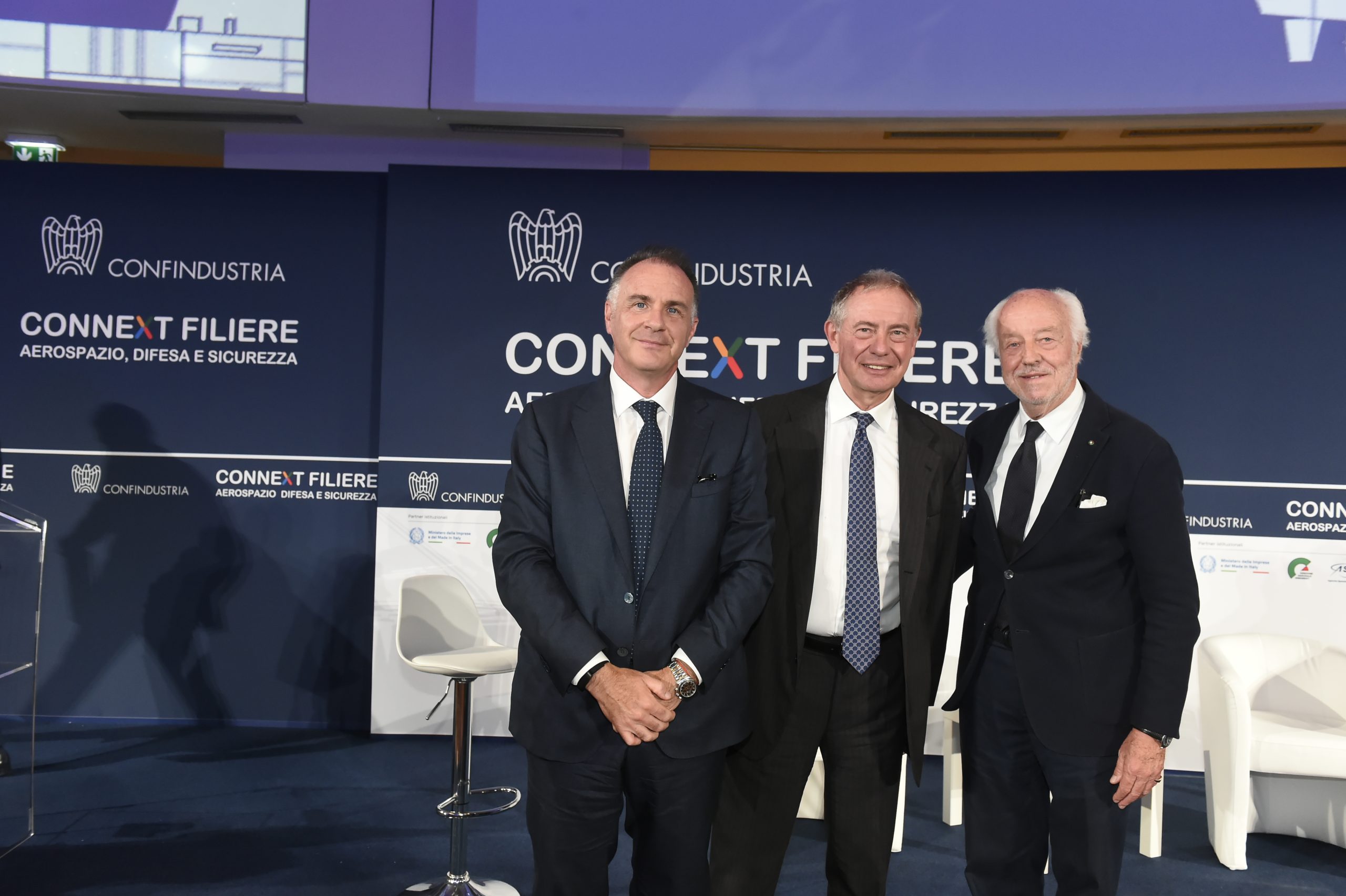 Da sinistra: Emanuele Orsini, Presidente di Confindustria, Adolfo Urso, Ministro delle Imprese e del Made in Italy, e Giorgio Marsiaj, Vice Presidente di Confindustria per l'Aerospazio, all'evento di lancio di Connext Filiere Aerospazio, Difesa e Sicurezza.